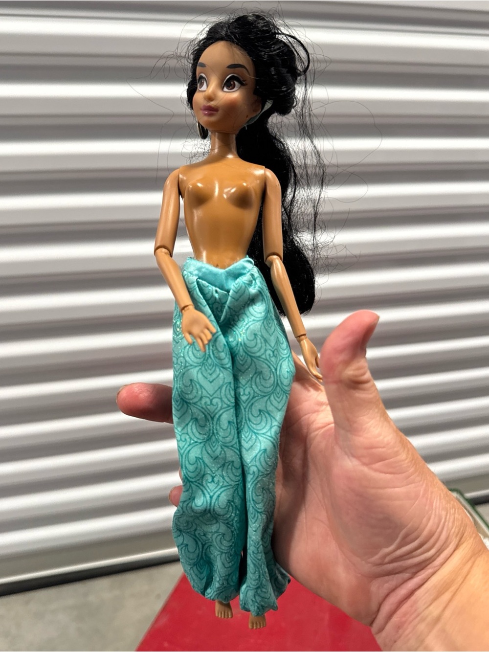 Jasmine from Aladdin, Disney princess doll Disney stores 2010s